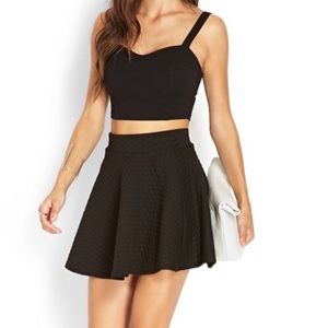 Lightweight quilted black flippy skirt